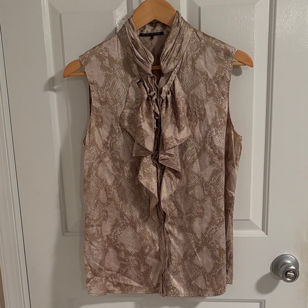 Make offer! Elegant stretch silky Snake Print Sleeveless Blouse Medium